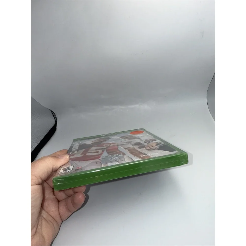 Madden NFL 22 Standard Edition - Xbox Series‎ X - EA Sports - New Sealed